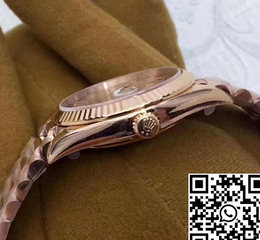 Rolex 40 EW 228235 Factory Sundust Gold 40MM Day-Date Rose Dial 0202